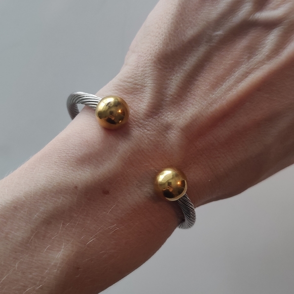 Twisted Cable Magnetic Bracelet Cuff - Picture 4 of 6